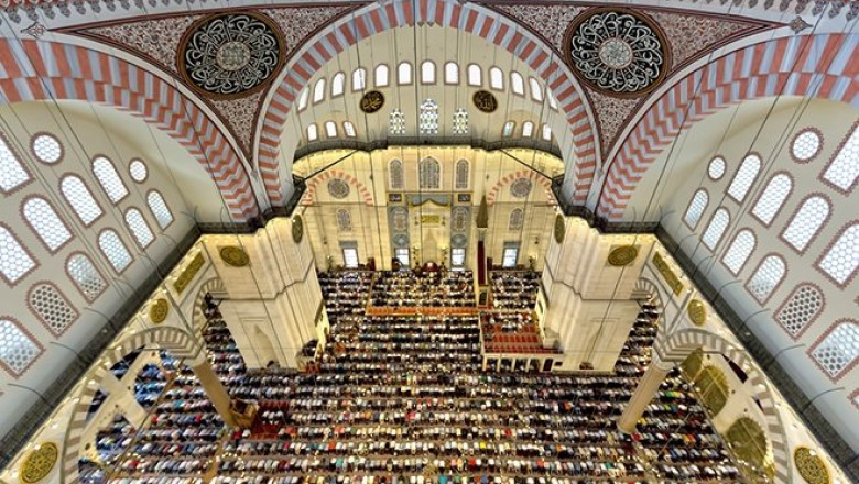 CUMA: EN FAZİLETLİ GÜN ve CAMİ ADABI